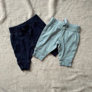 Carter’s set of 2 newborn pants